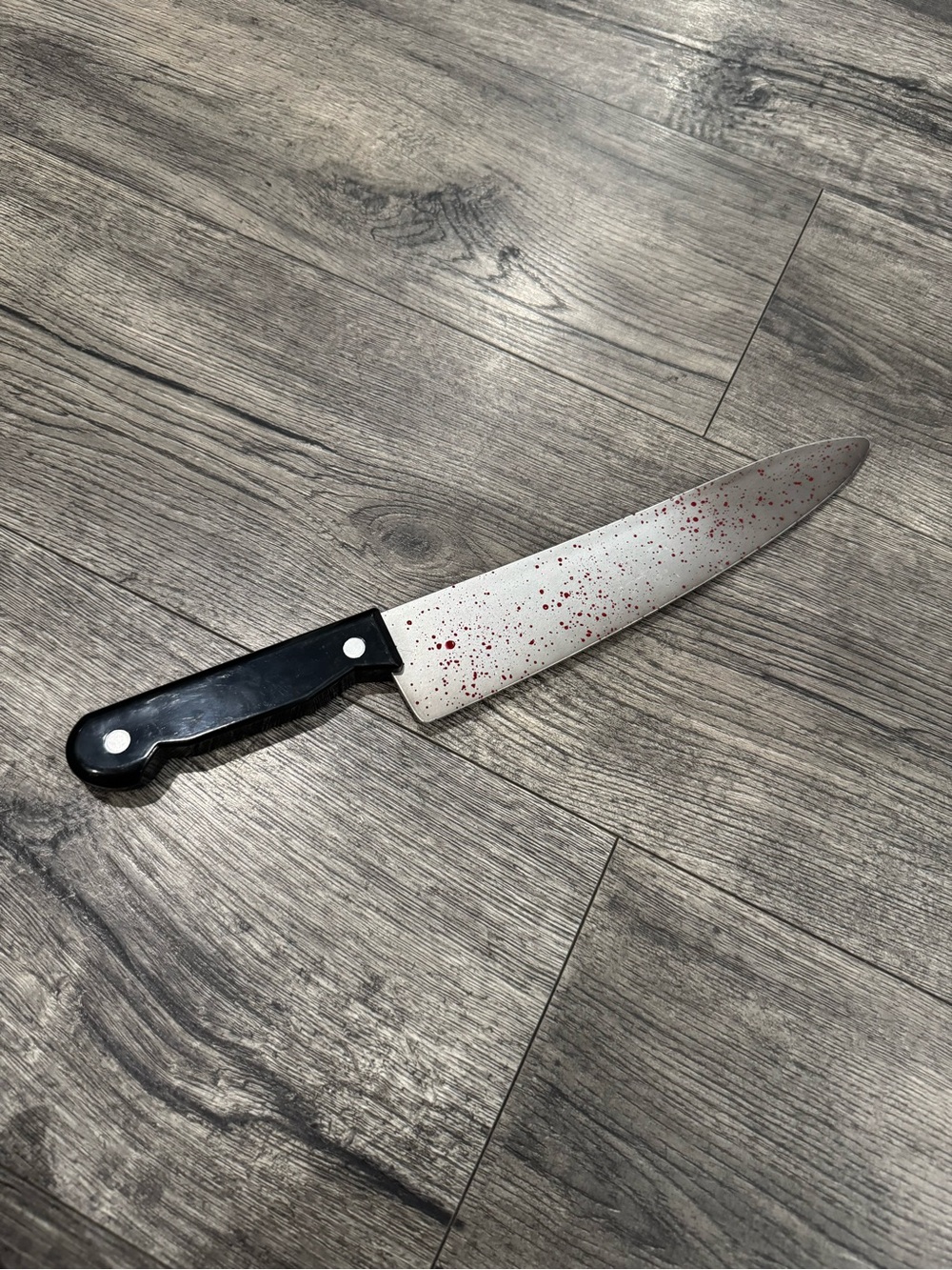 Costume knife